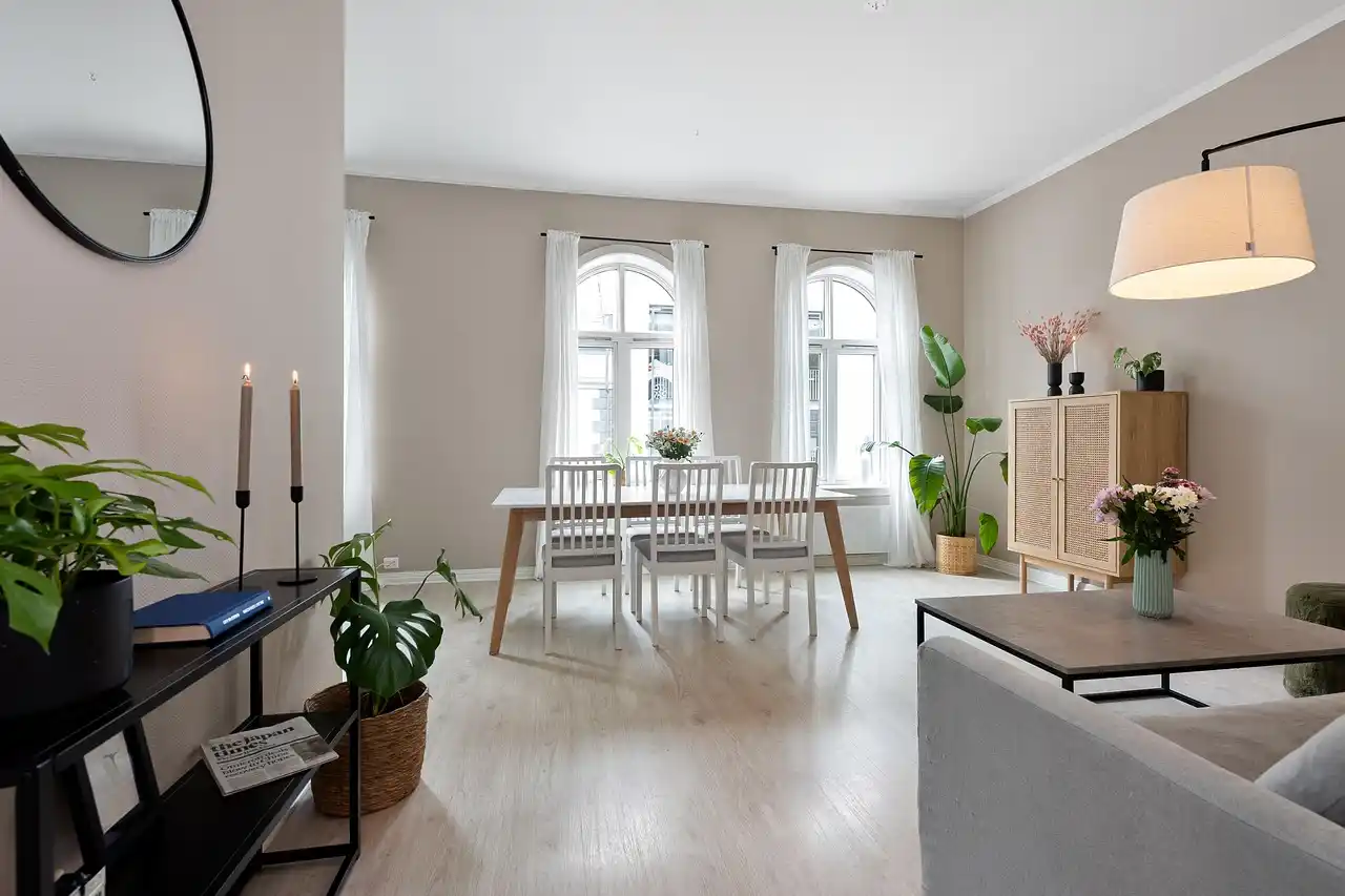 Home Window Tinting: Benefits, Types & Tips